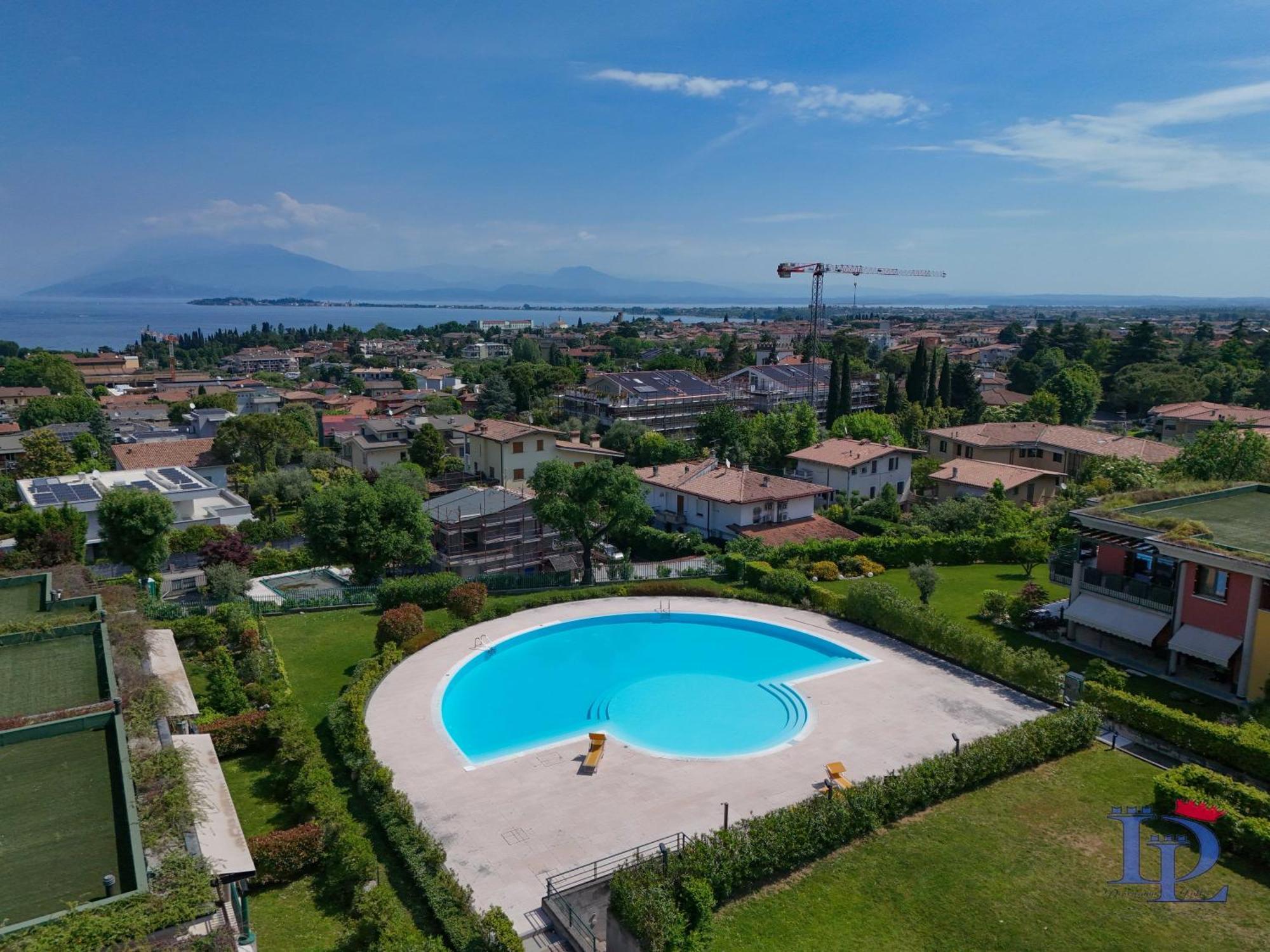 Desenzanoloft Official Partner Marriott Homes & Villas -Butterfly And 5 Pools Family Apartment Desenzano del Garda Dış mekan fotoğraf